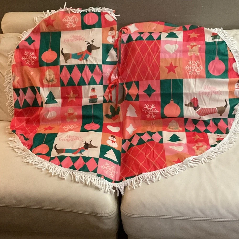 Festive Holiday Tree Skirt with Fringe